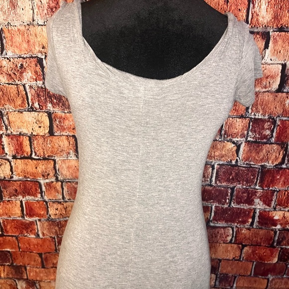 Women’s Dress - Picture 7 of 9